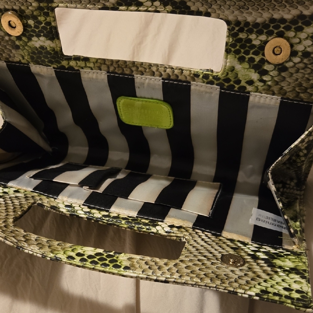 Charming Charlie Green and Black Clutch - Picture 2 of 3
